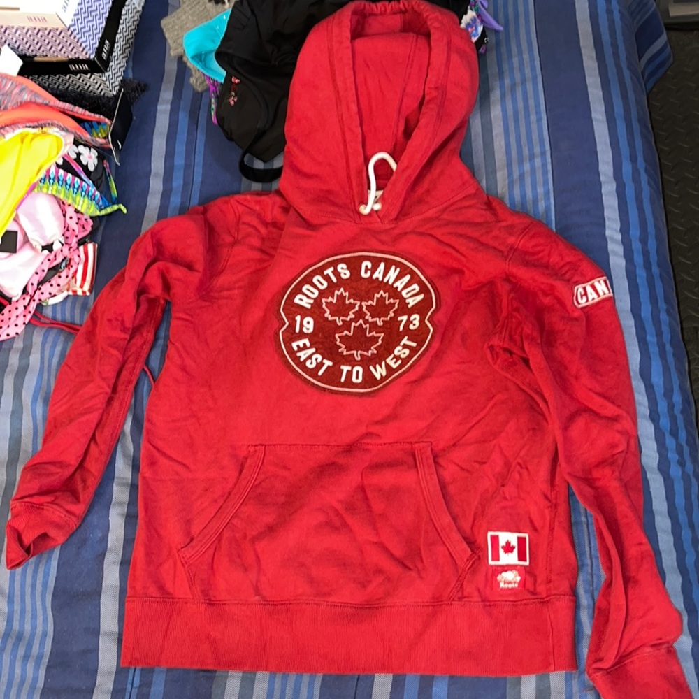 Roots Canada sweatshirt